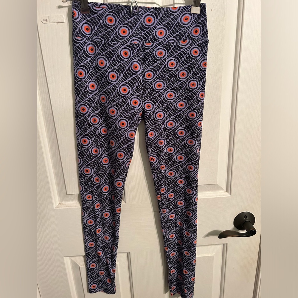 LulaRoe Halloween styled size small leggings